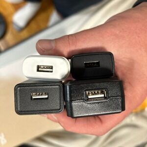Lot of 4 USB Wall Charger Power Adapters LG MCS-V01WR 2.0A Black White Blocks